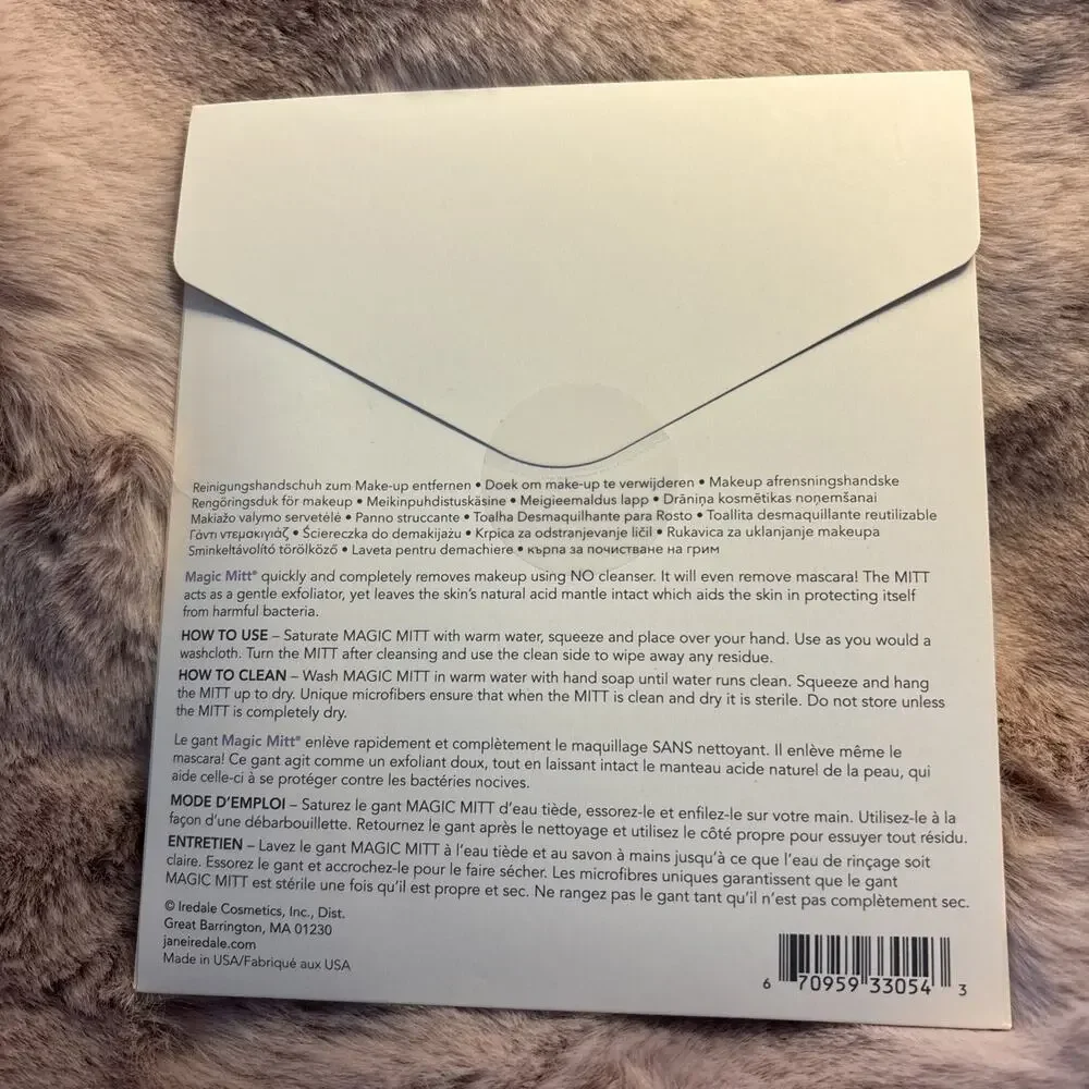 JANE IREDALE Magic Mitt Makeup Remover Cloth NEW in box